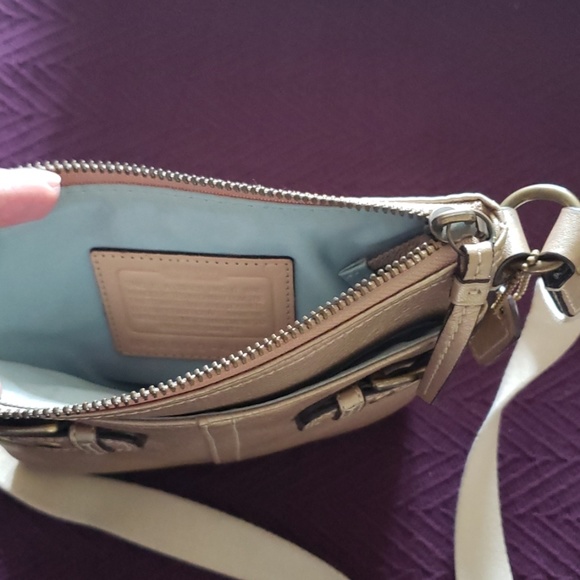 Purse - Picture 3 of 3